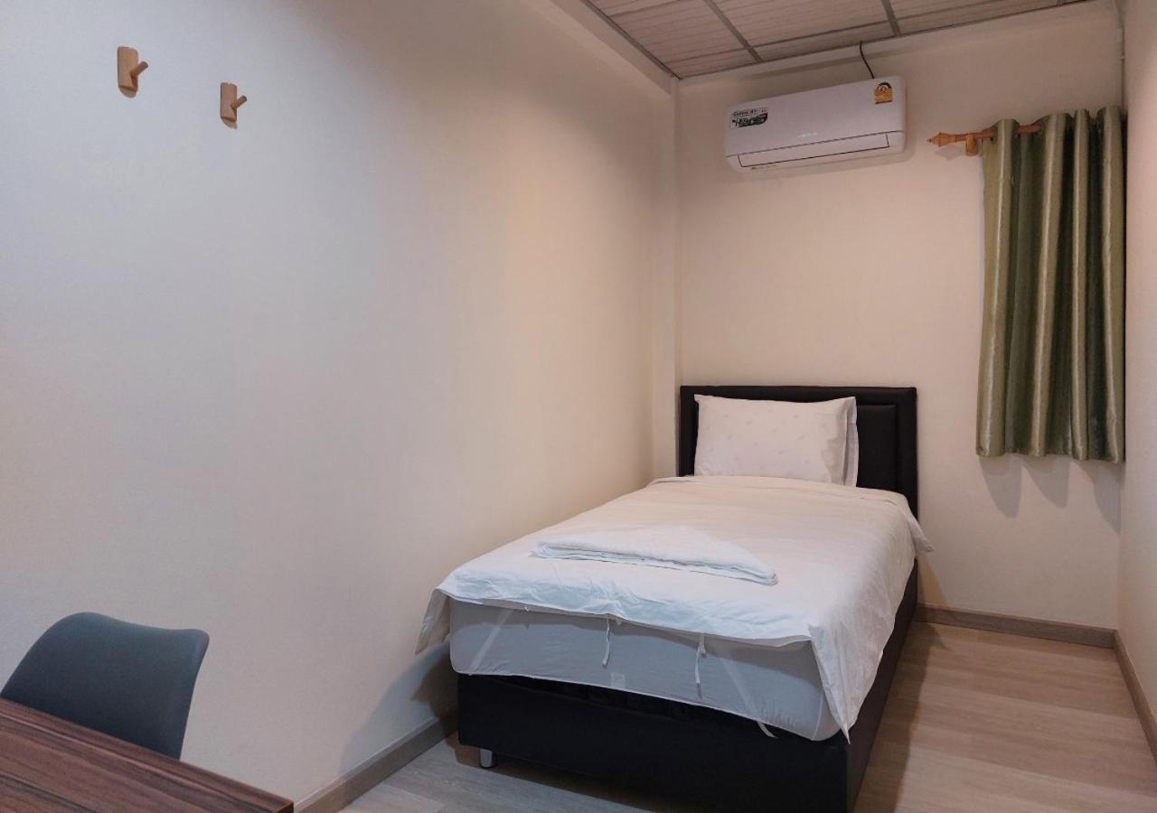 Chaiwat Hostel Bangkok Exterior foto